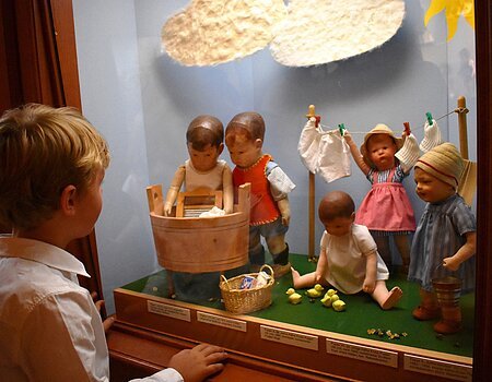 Puppenszene im Käthe-Kruse-Puppenmuseum in Donauwörth