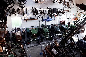 Traktoren im Land- und Technikmuseum in Unterschneidheim